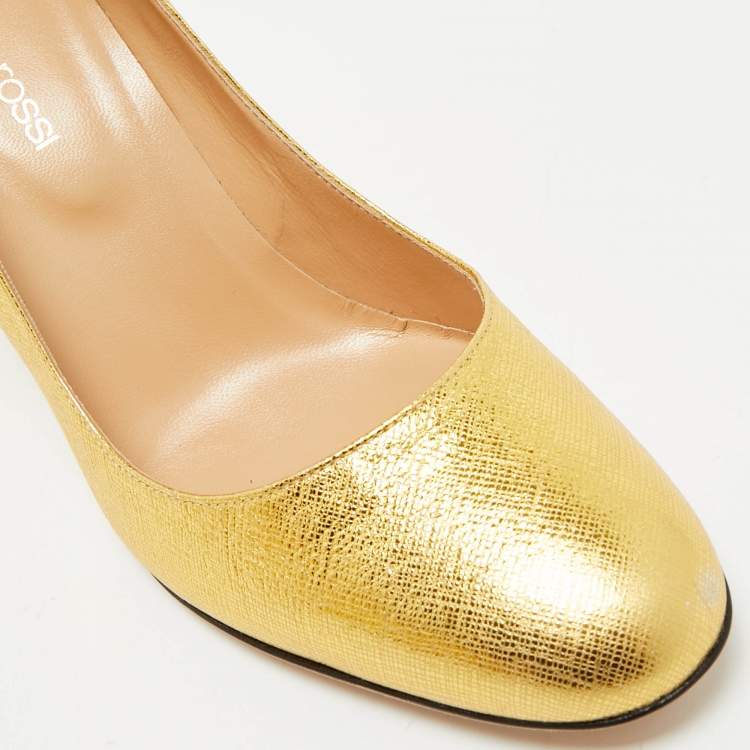 Pre Owned Sergio Rossi Gold Textured Leather Round Toe Pumps Size 36.5