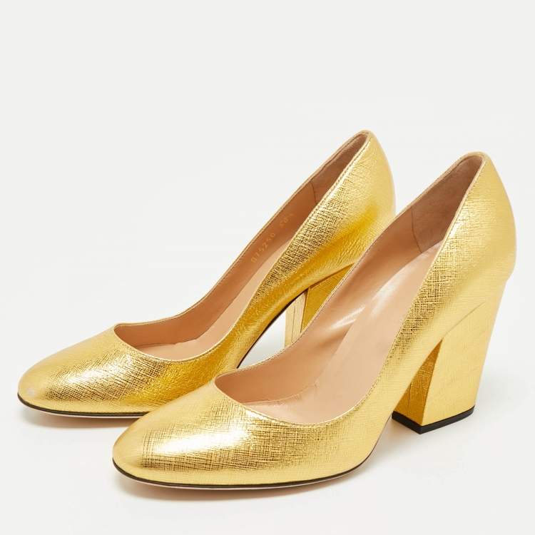 Pre Owned Sergio Rossi Gold Textured Leather Round Toe Pumps Size 36.5