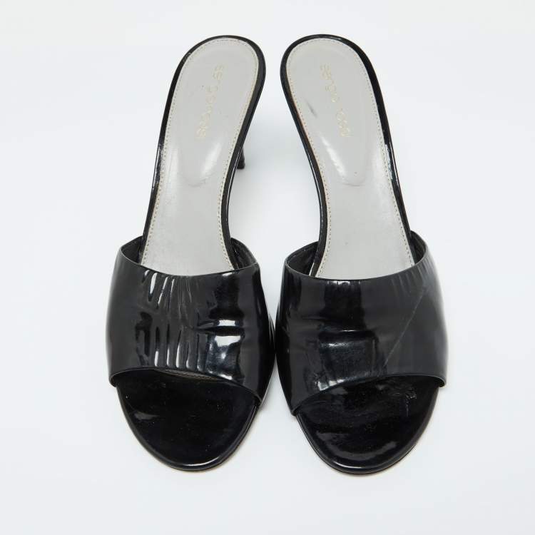 مملوكة مسبقًا Sergio Rossi Black Patent Leather Slide Sandals Size 40