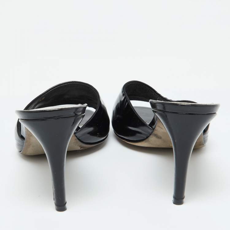 مملوكة مسبقًا Sergio Rossi Black Patent Leather Slide Sandals Size 40