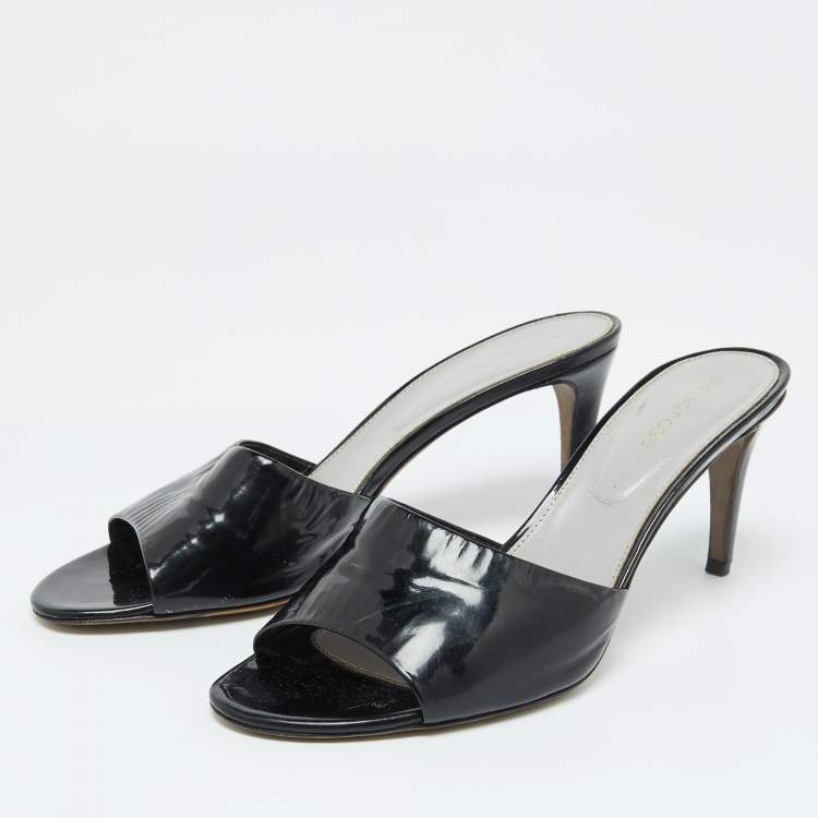 مملوكة مسبقًا Sergio Rossi Black Patent Leather Slide Sandals Size 40