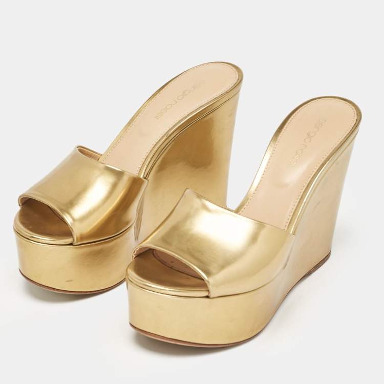 Pre Owned Sergio Rossi Gold Patent Leather Lakeesha Wedge Sandals Size 37