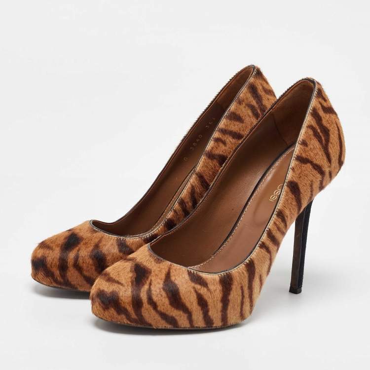 Pre Owned Sergio Rossi Brown Tiger Stripes Print Calf Hair Platform Pumps Size 36.5