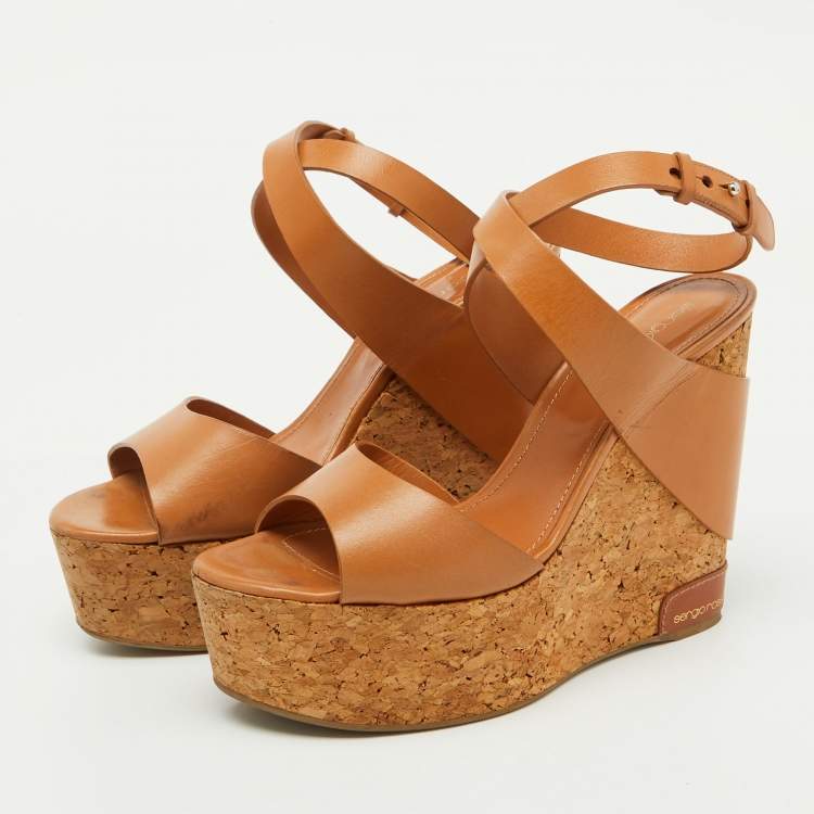 مملوكة مسبقًا Sergio Rossi Tan Leather Strappy Cork Platform Wedge Sandals Size 39