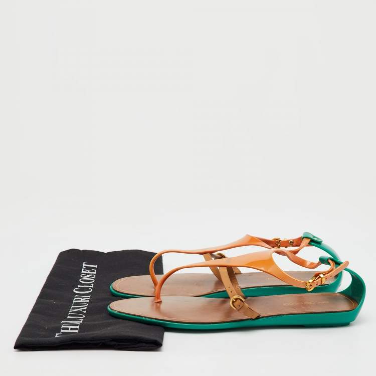 مملوكة مسبقًا Sergio Rossi Multicolor Leather and Rubber T-Strap Flat Sandals Size 40