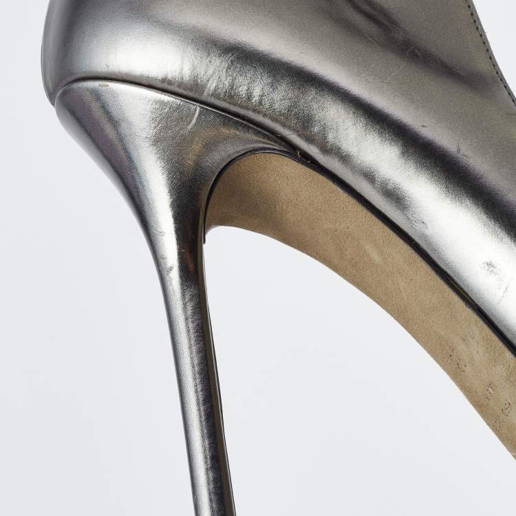 Pre Owned Sergio Rossi Metallic Leather Oblo Cut Out Pumps Size 38