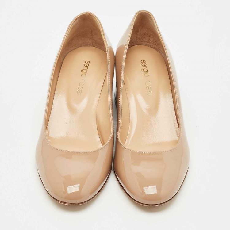مملوكة مسبقًا Sergio Rossi Beige Patent Leather Block Heel Pumps Size 34.5