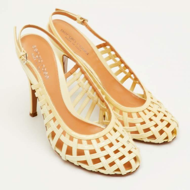 Pre Owned Sergio Rossi Size 37.5 Cream Patent Leather Cut Out Slingback Sandals