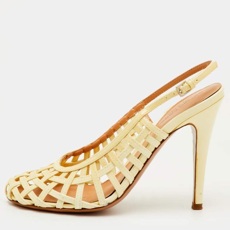 Pre Owned Sergio Rossi Size 37.5 Cream Patent Leather Cut Out Slingback Sandals
