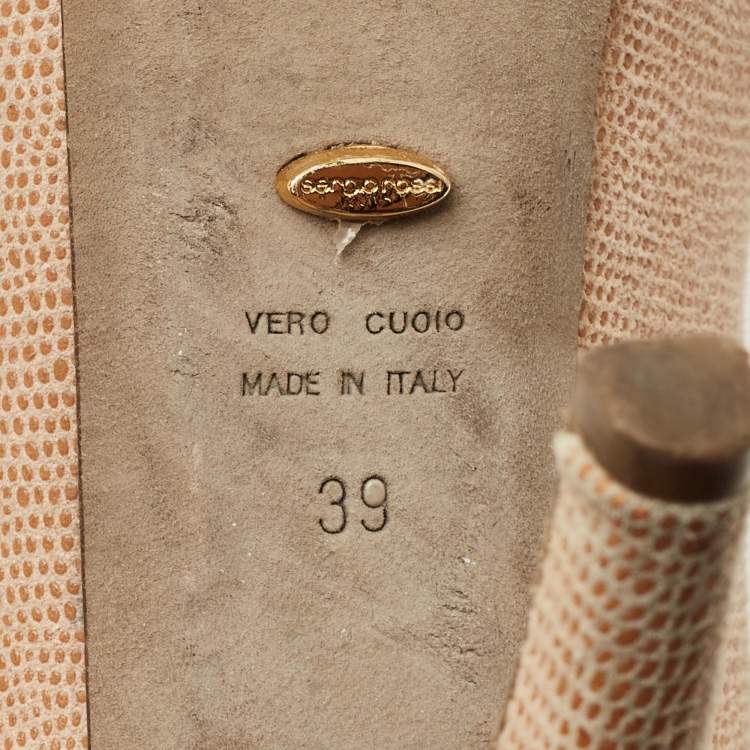 Pre Owned Sergio Rossi Size 39 Beige Texture Suede Round Toe Pumps
