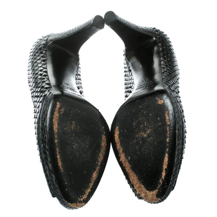 مملوكة مسبقًا Sergio Rossi Black Python Leather Peep Toe Pumps Size 41