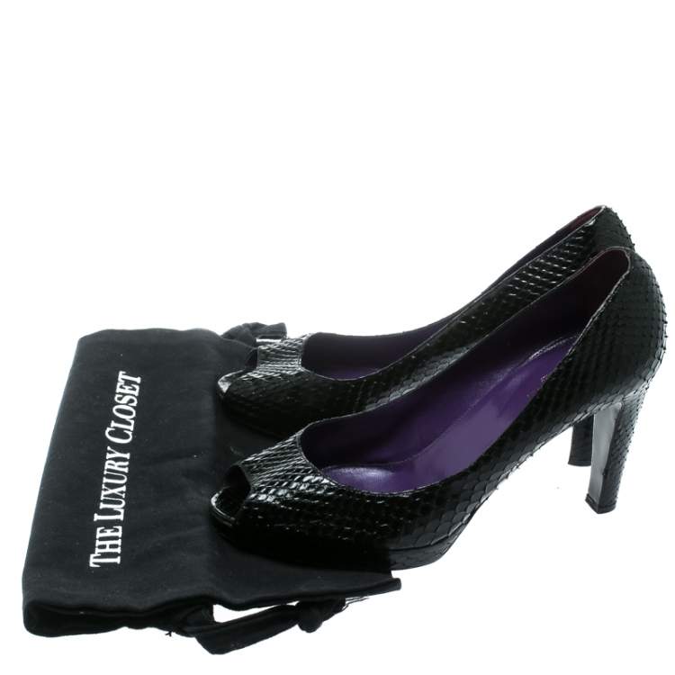 مملوكة مسبقًا Sergio Rossi Black Python Leather Peep Toe Pumps Size 41