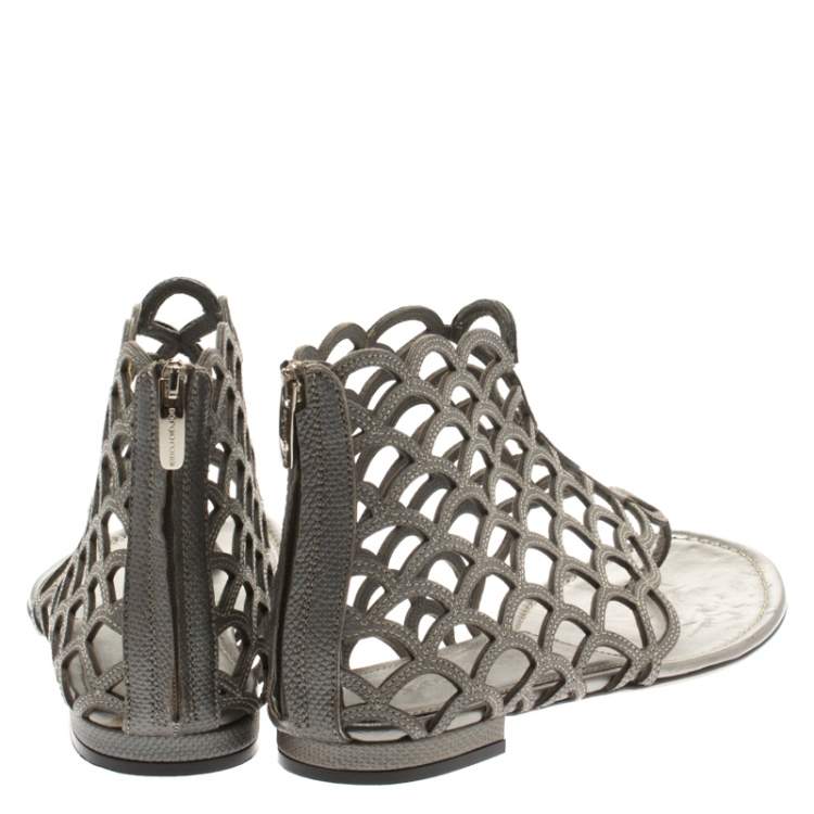 Pre Owned Sergio Rossi Metallic Grey Leather Cut Out Scalloped Flat Sandals Size 39.5
