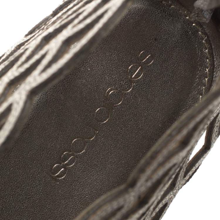 Pre Owned Sergio Rossi Metallic Grey Leather Cut Out Scalloped Flat Sandals Size 39.5