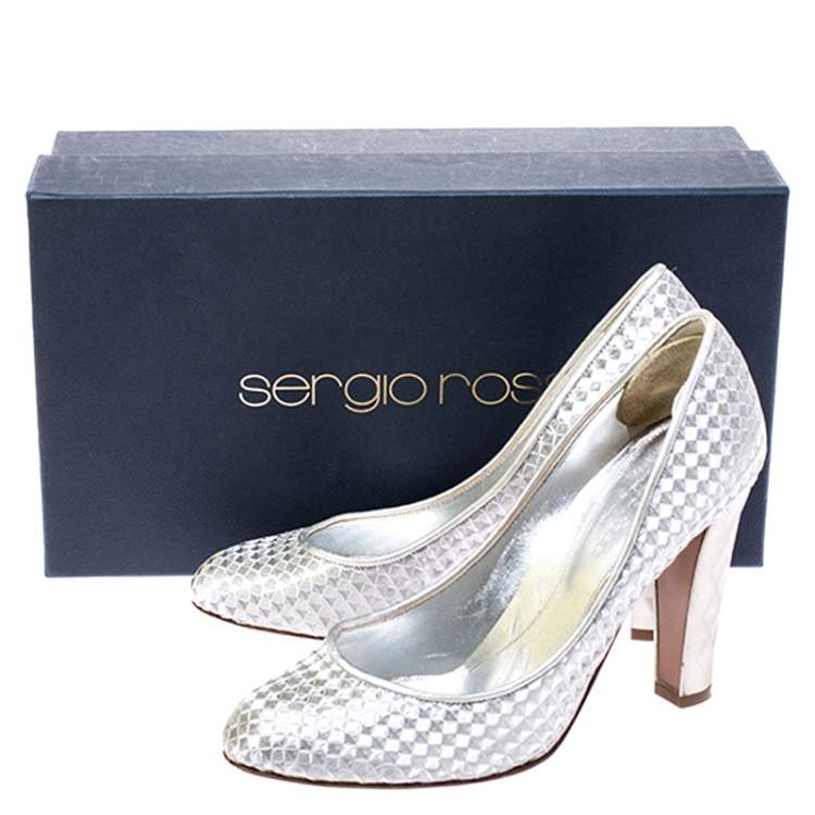 مملوكة مسبقًا Sergio Rossi Silver Metallic Holographic Leather Pumps Size 37