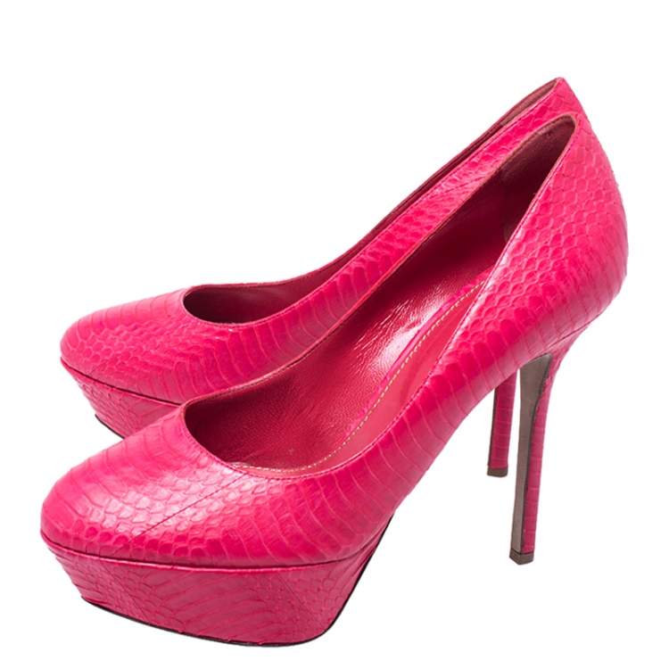 مملوكة مسبقًا Sergio Rossi Pink Python Round Toe Platform Pumps Size 38.5