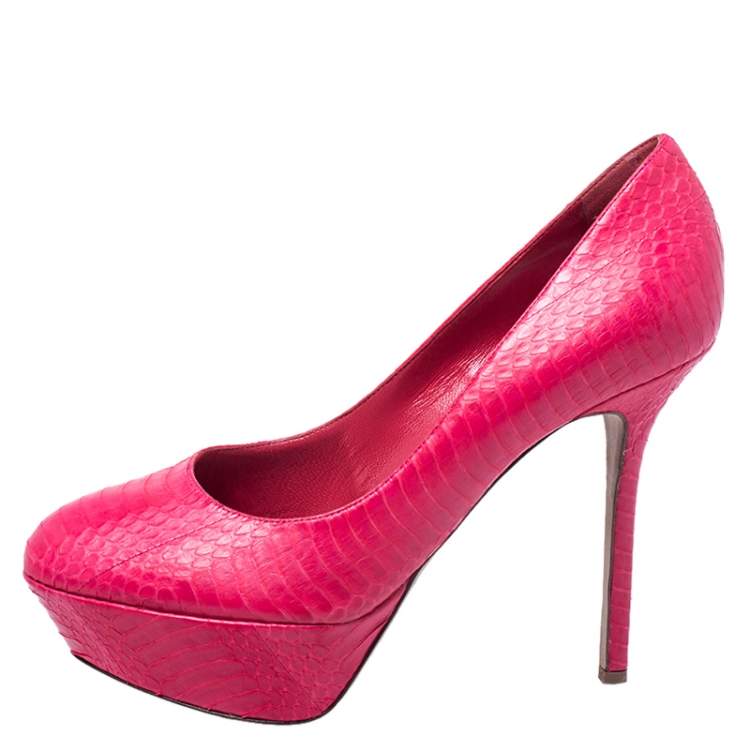 مملوكة مسبقًا Sergio Rossi Pink Python Round Toe Platform Pumps Size 38.5