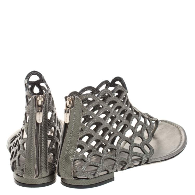 Pre Owned Sergio Rossi Metallic Grey Leather Cut Out Scalloped Flat Sandals Size 37.5