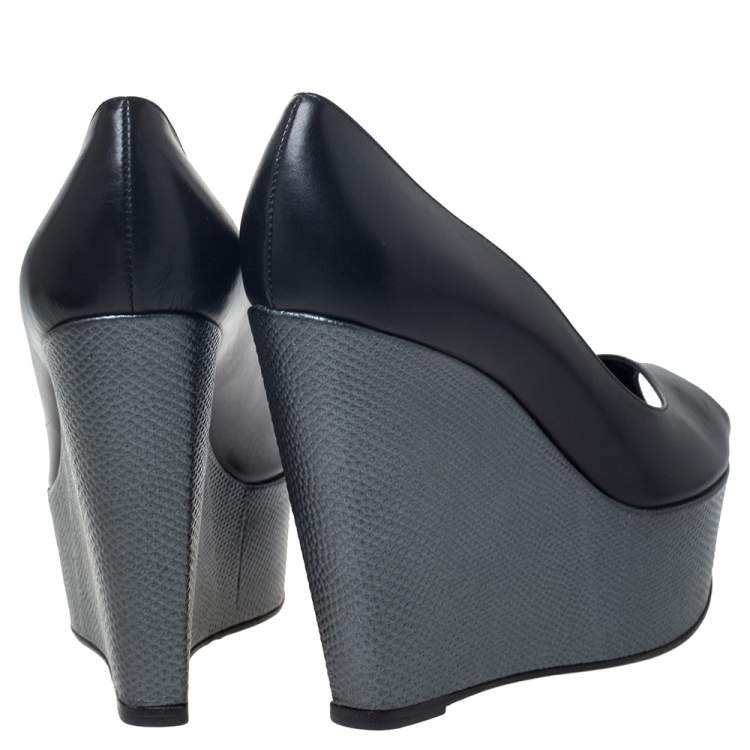 مملوكة مسبقًا Sergio Rossi Black/Grey Leather Peep Toe Platform Wedge Pumps Size 37
