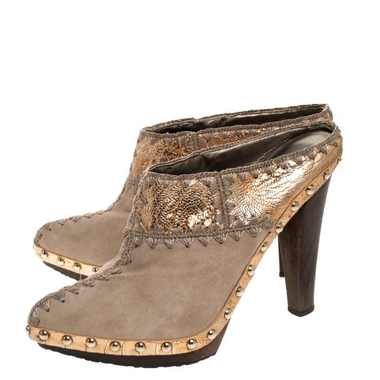 Pre Owned Sergio Rossi Beige Suede Stud Trim Wooden Platform Pointed Toe Mules Size 37.5