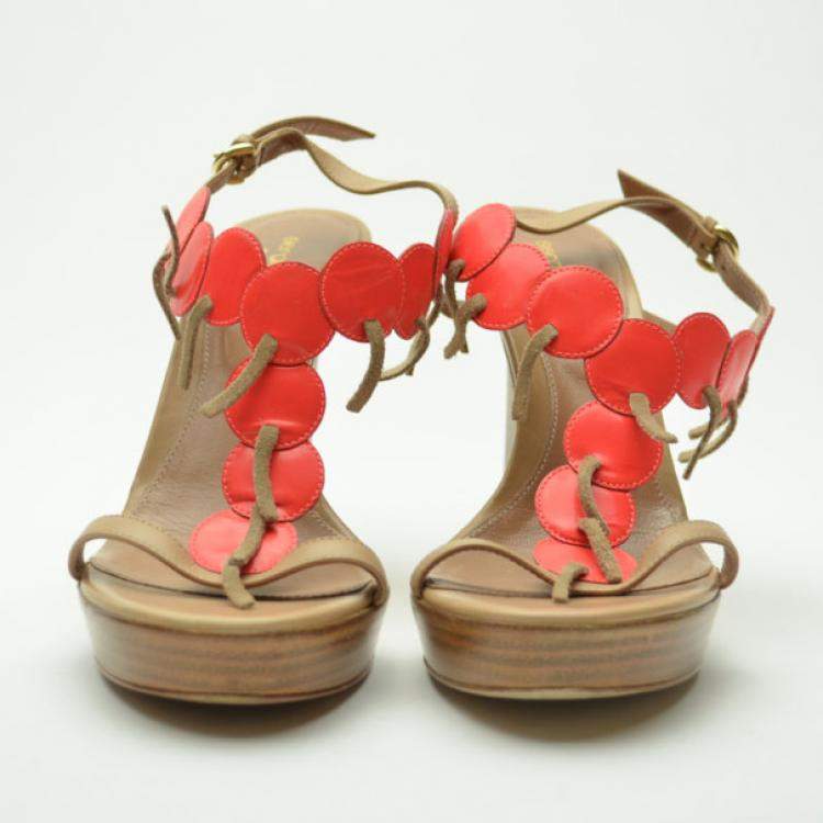 مملوكة مسبقًا Sergio Rossi Cherry Platform Sandals Size 38.5