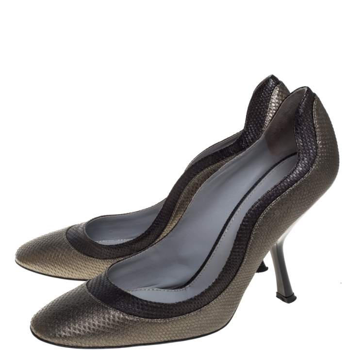 Pre Owned Sergio Rossi Two Tone Grey Karung Pumps Size 37