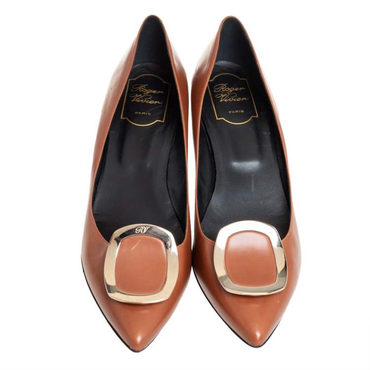 مملوكة مسبقًا  Roger Vivier Tan Leather Pointed Toe Pumps Size 40