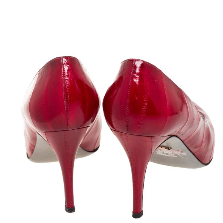 Pre Owned Sergio Rossi Red Patent Leather Round Toe Pumps Size 38.5
