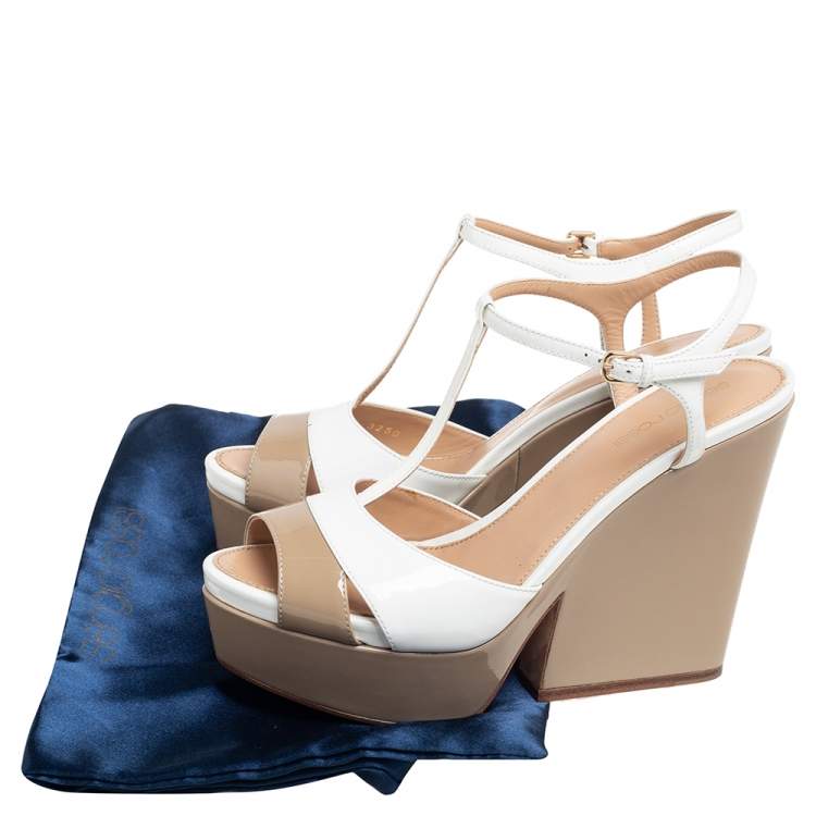 Pre Owned Sergio Rossi Beige/White Patent Leather T-Strap Platform Sandals Size 38
