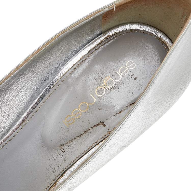 Pre Owned Sergio Rossi Metallic Silver Leather Almond Toe Pumps Size 37.5