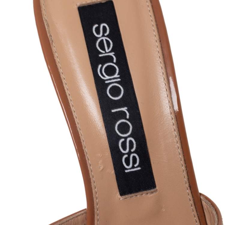 مملوكة مسبقًا Sergio Rossi Mid Tan Patent Leather Slide Sandals Size 40.5