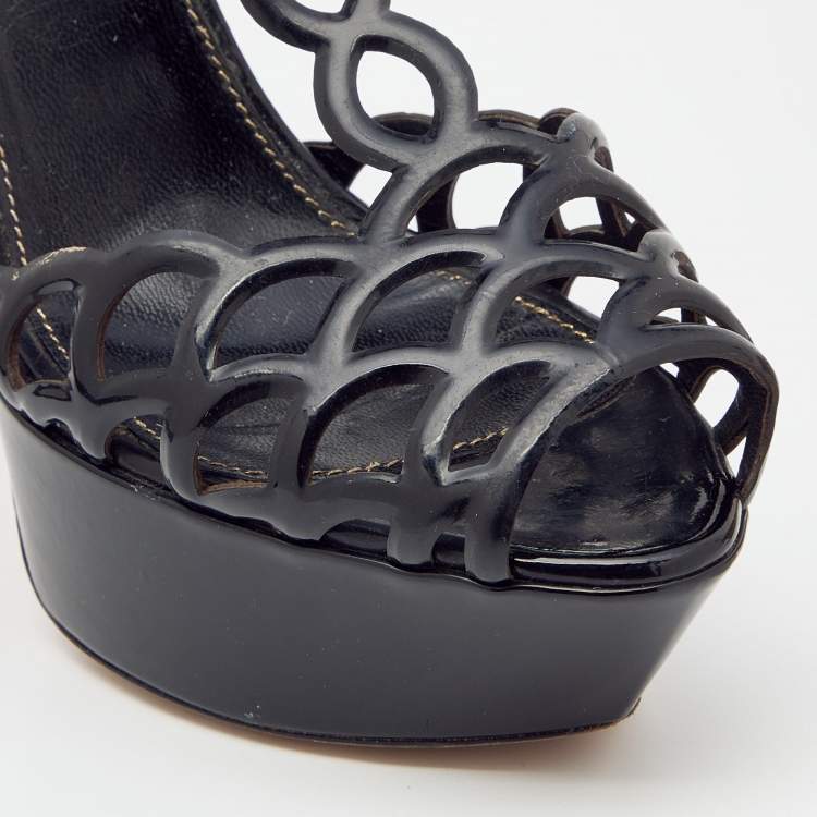 مملوكة مسبقًا Sergio Rossi Black Patent Leather Cut Out Platform Ankle Strap Sandals Size 35