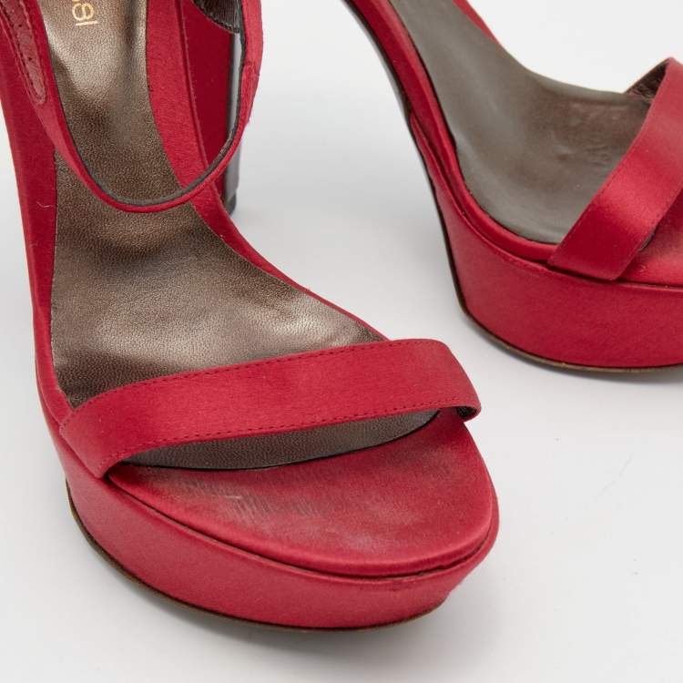 Pre Owned Sergio Rossi Fuchsia Satin Ankle Strap Platform Sandals Size 35.5