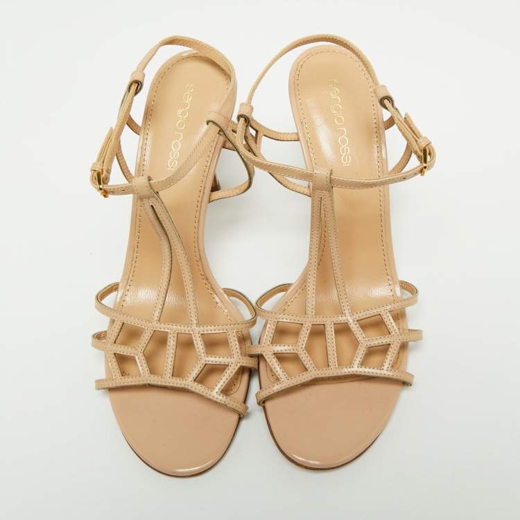 مملوكة مسبقًا Sergio Rossi Beige Strappy Patent Leather Cubic Ankle Strap Sandals Size 37