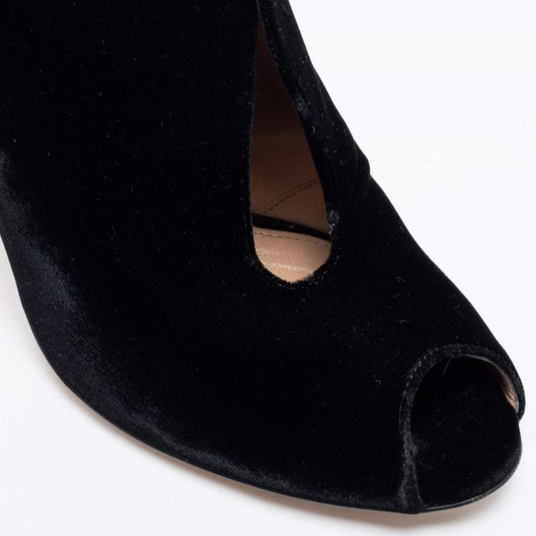 Pre Owned Gianvito Rossi Black Velvet Vamp Peep-Toe Ankle Booties Size 38.5
