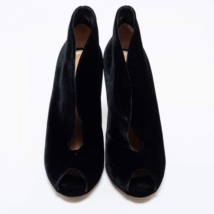 Pre Owned Gianvito Rossi Black Velvet Vamp Peep-Toe Ankle Booties Size 38.5