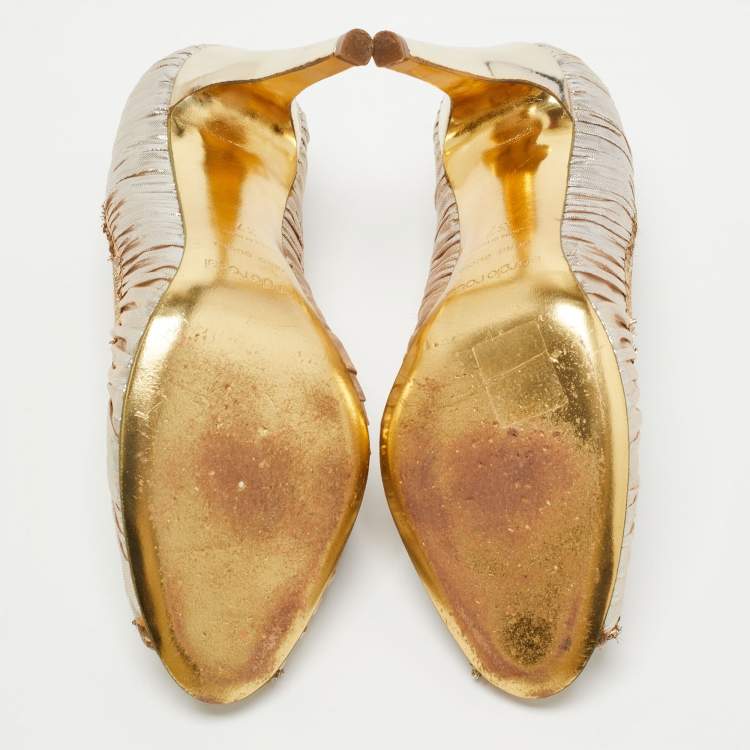 مملوكة مسبقًا Sergio Rossi Gold Ruffled Lame Fabric Peep Toe Pumps Size 37