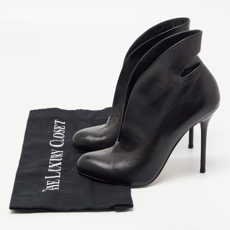Pre Owned Sergio Rossi Black Leather V-Neck Cut Out Ankle Booties Size 36