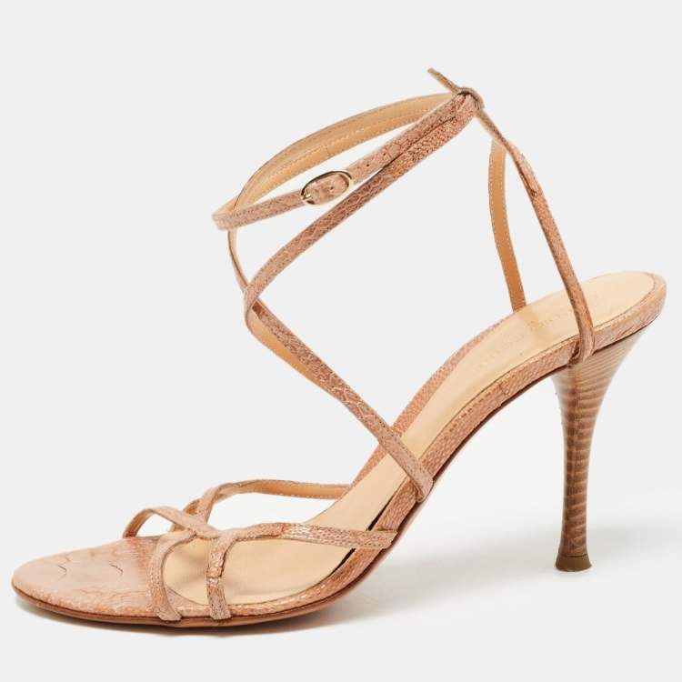 مملوكة مسبقًا Sergio Rossi Beige Ostrich Leather Strappy Sandals Size 39