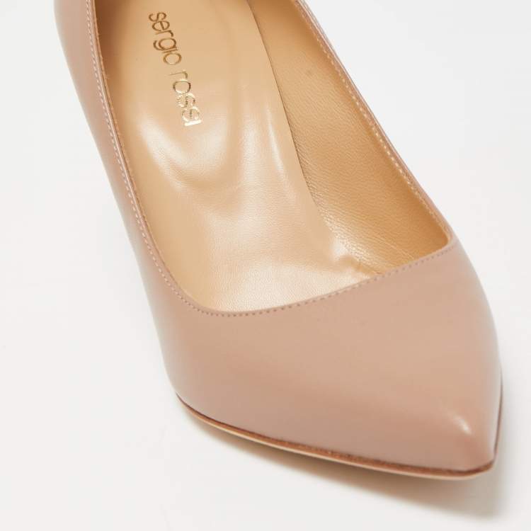 مملوكة مسبقًا Sergio Rossi Beige Leather Pointed Toe Pumps Size 35.5