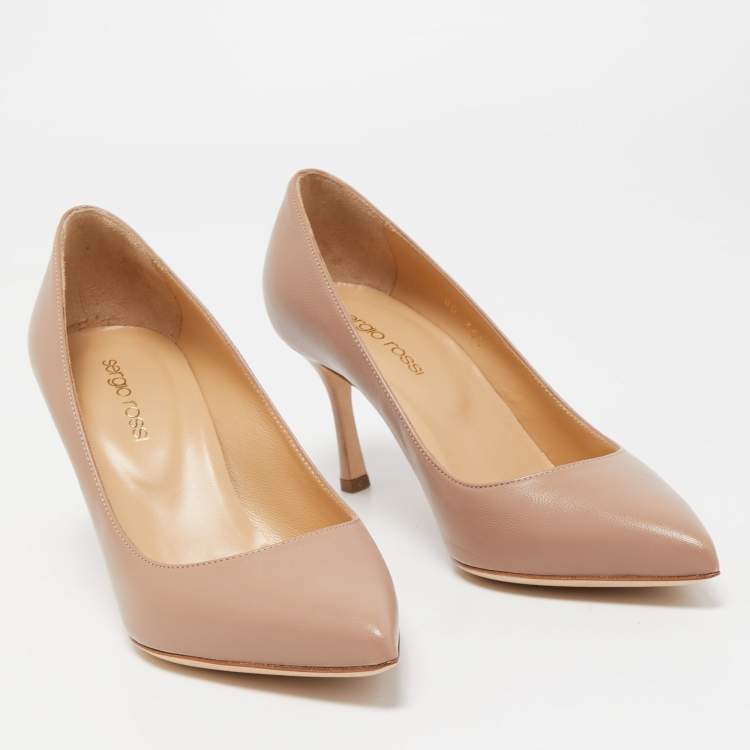 مملوكة مسبقًا Sergio Rossi Beige Leather Pointed Toe Pumps Size 35.5