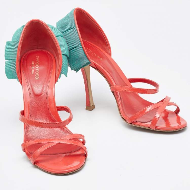 مملوكة مسبقًا Sergio Rossi Coral/Green Patent Leather Strappy Sandals Size 39