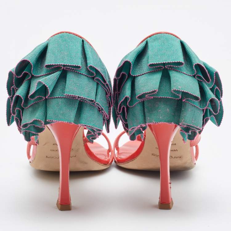 مملوكة مسبقًا Sergio Rossi Coral/Green Patent Leather Strappy Sandals Size 39