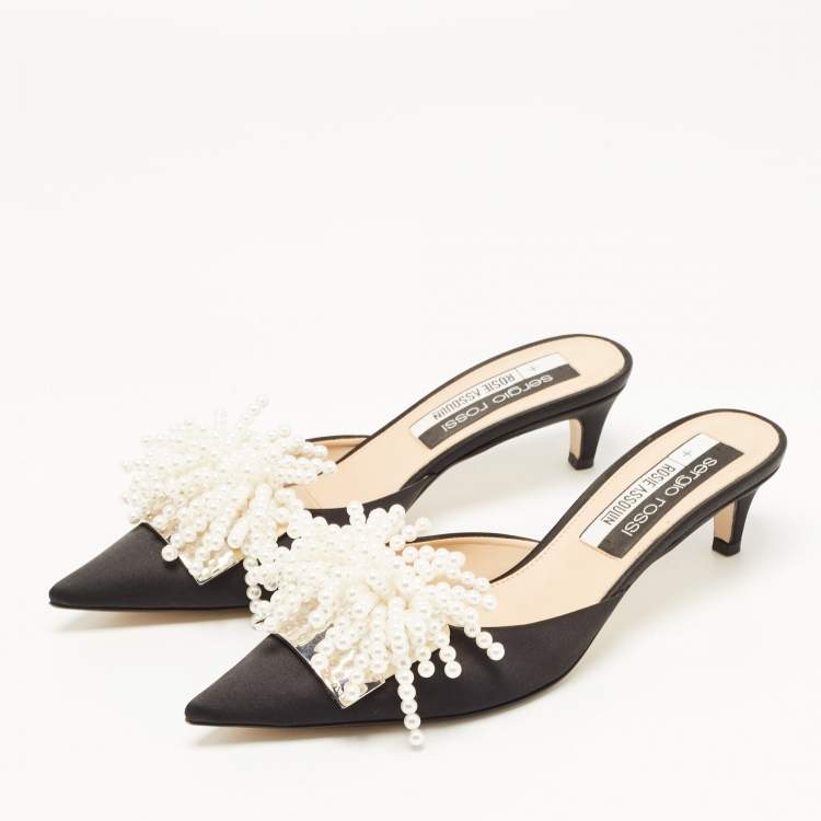 مملوكة مسبقًا Sergio Rossi x Rosie Assoulin Black Satin Pearl Embellished Mules Size 39.5