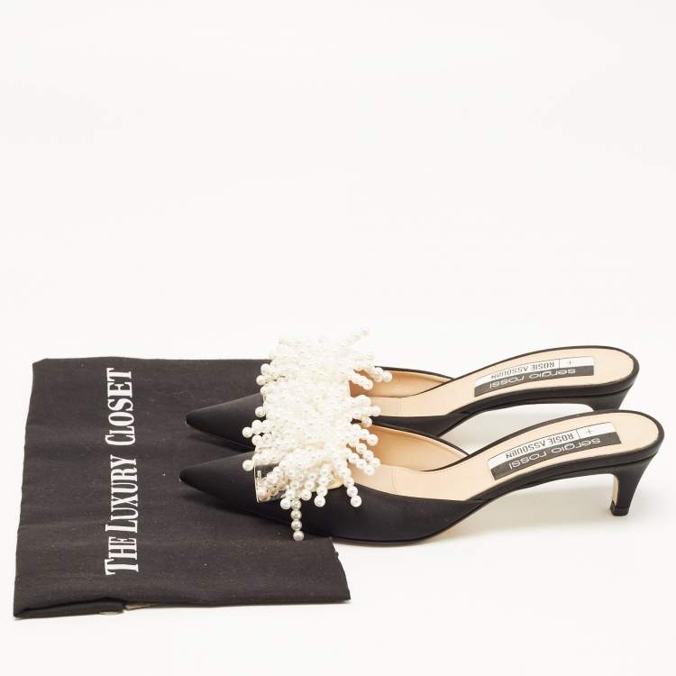مملوكة مسبقًا Sergio Rossi x Rosie Assoulin Black Satin Pearl Embellished Mules Size 39.5