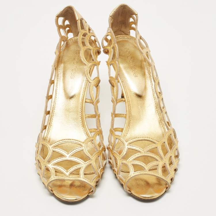 مملوكة مسبقًا Sergio Rossi Metallic Gold Leather Laser Cut Peep Toe Pumps Size 41.5