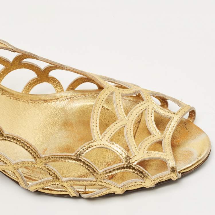 مملوكة مسبقًا Sergio Rossi Metallic Gold Leather Laser Cut Peep Toe Pumps Size 41.5