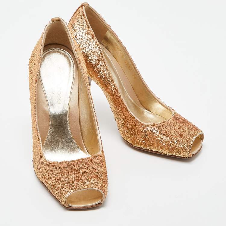 مملوكة مسبقًا Sergio Rossi Gold Sequin Open Toe Pumps Size 36