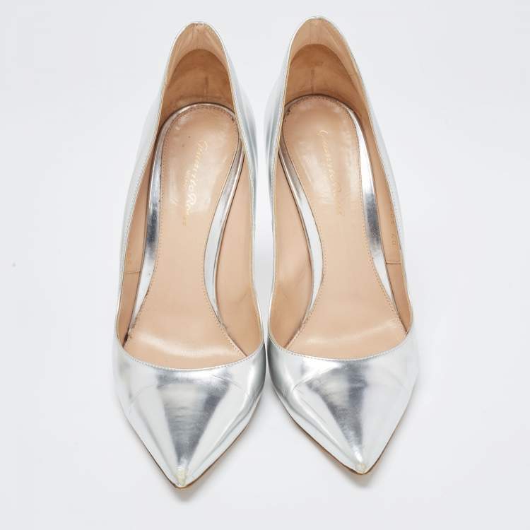 Pre Owned Gianvito Rossi Silver Leather Pointed Toe Pumps Size 40