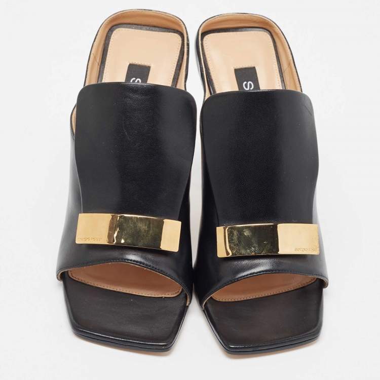 مملوكة مسبقًا Sergio Rossi Black Leather Square Toe Slide Sandals Size 39